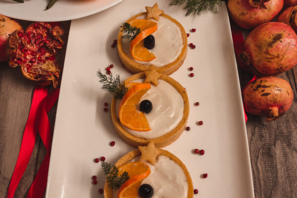 TARTELLETTE SALATE CON FONDUTA E OLIVE MARINATE