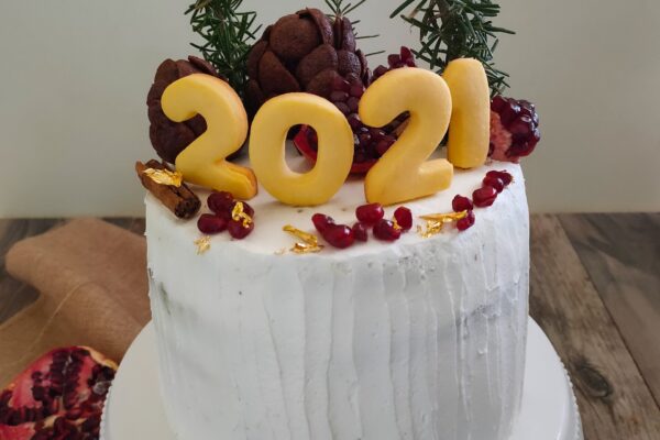 CAKE ALLO YOGURT, CREMA AL TORRONE E GANACHE