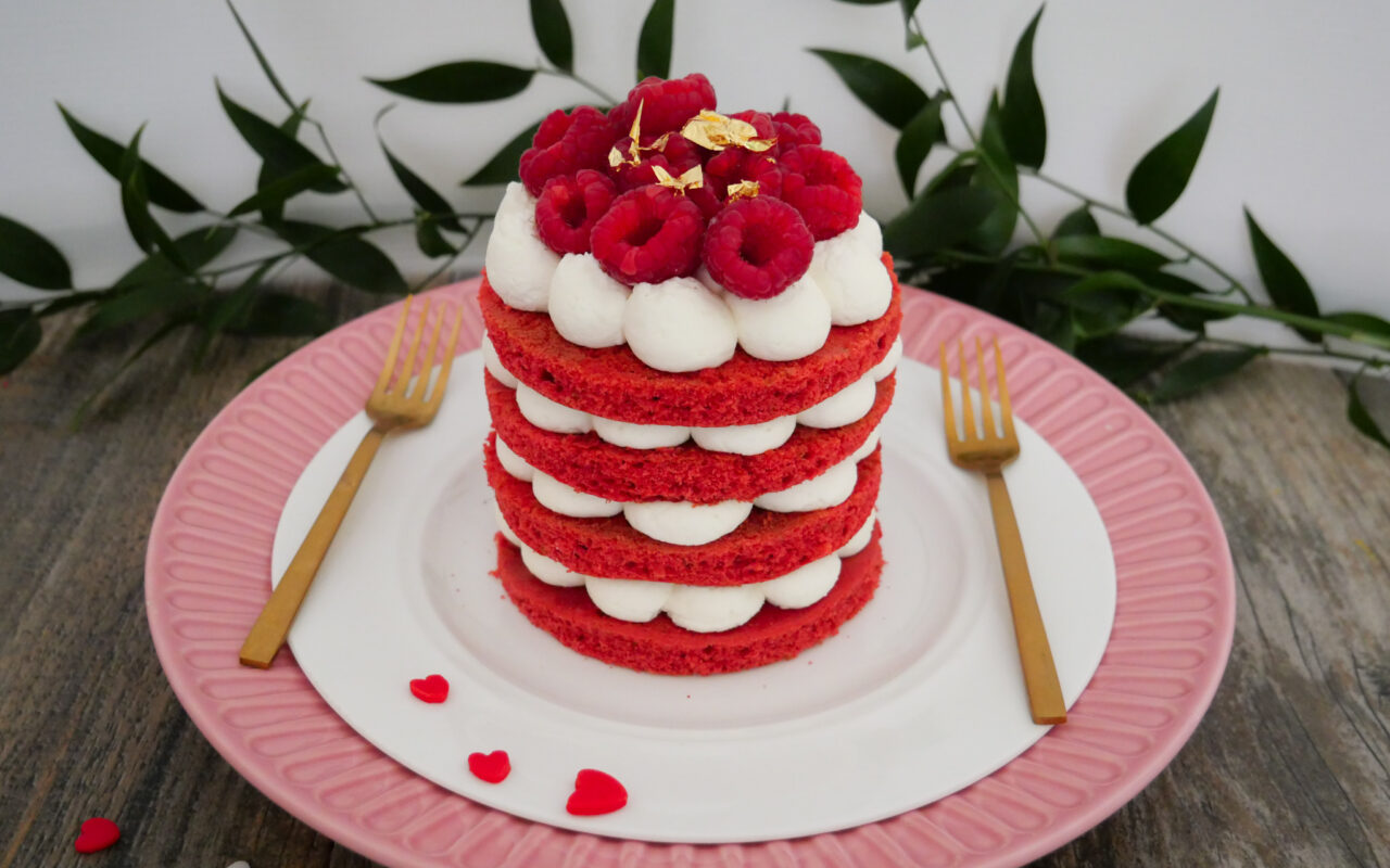 RED VELVET CAKE