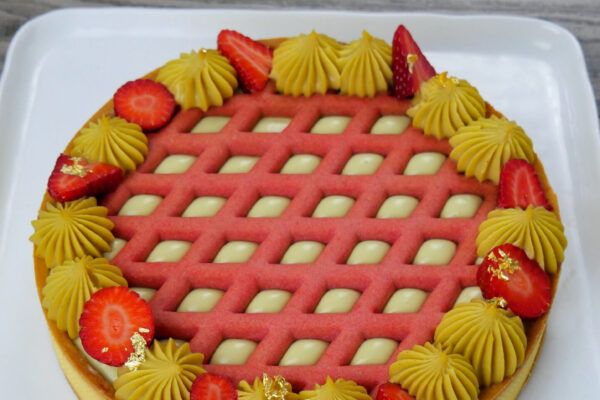 CROSTATA PISTACCHIO E FRAGOLE