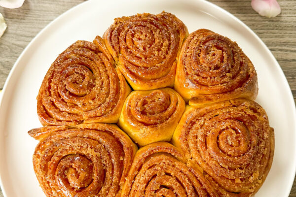 TORTA DI ROSE